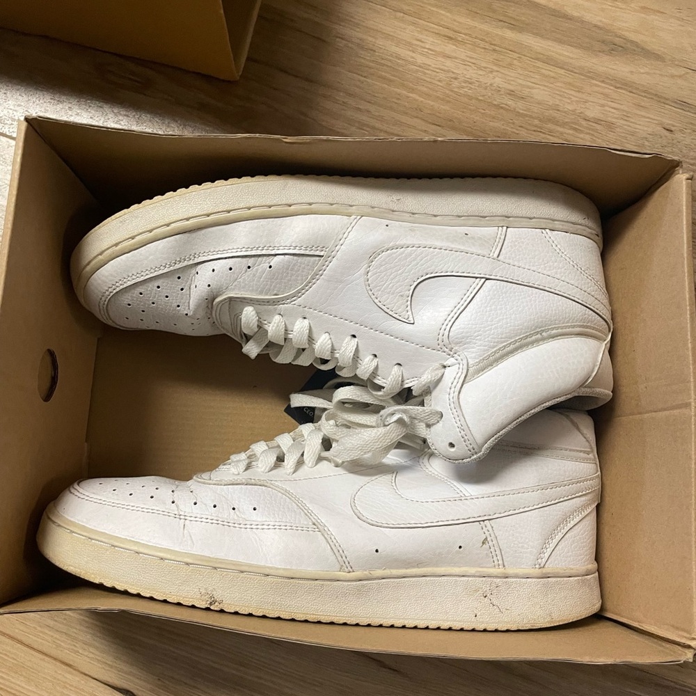 Nike White Sneakers Classic Leather Design